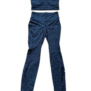 Lululemon Bra and Legging Matching Set